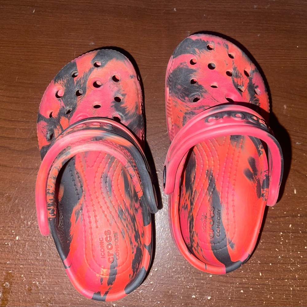 Crocs Kids' Red and Black Size 8c